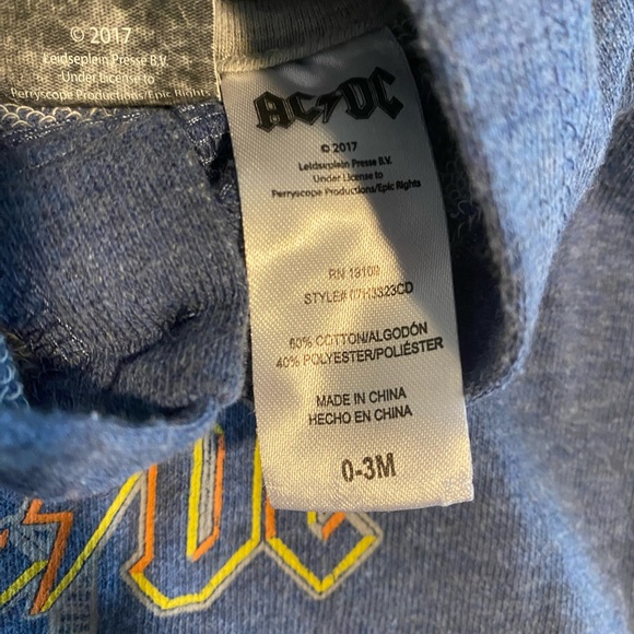 🎸 AC/DC 🤘🏼 - Picture 2 of 2